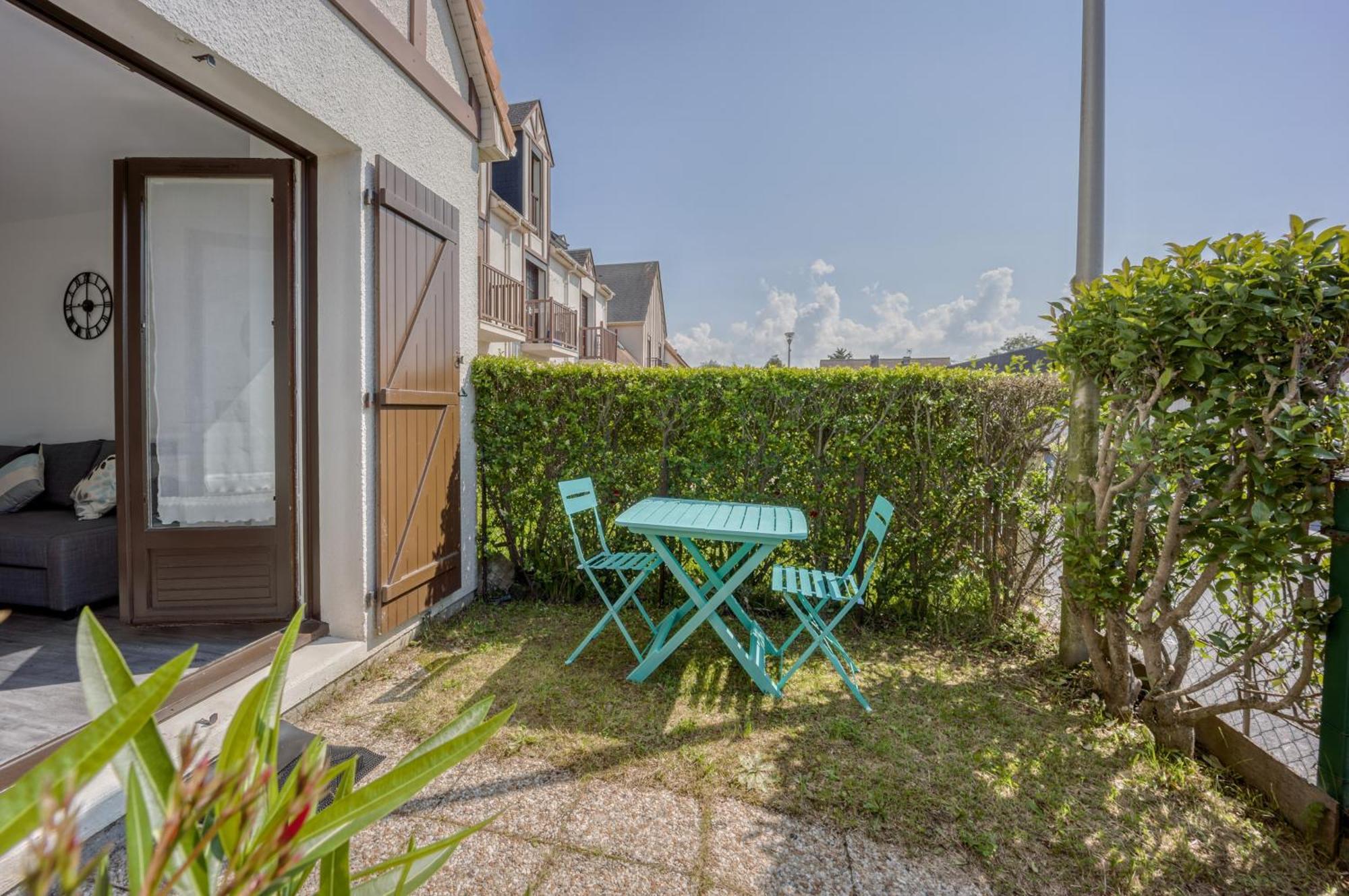 Le Petit Normand - Studio Avec Jardin A 500 M De La Plage Courseulles-sur-Mer Buitenkant foto